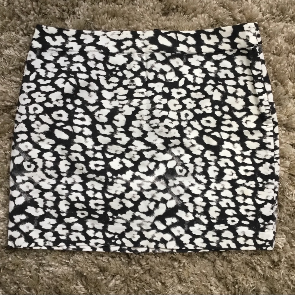 H&M B/W Leopard Print Skirt